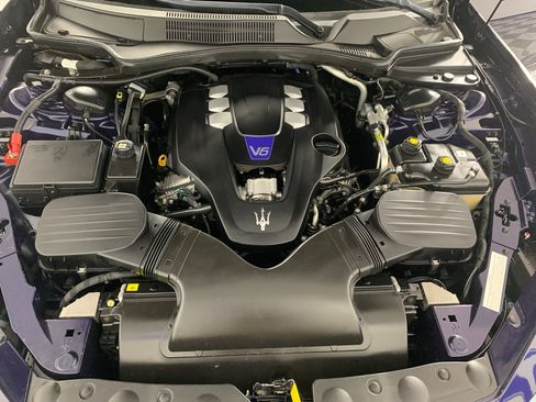 Used 2017 Maserati Ghibli S image 11