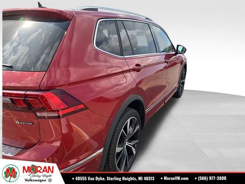 Certified 2024 Volkswagen Tiguan SEL R-Line AWD/4WD image 6