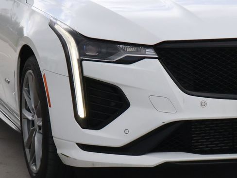 Used 2022 Cadillac CT4 V w/ Navigation Package image 9