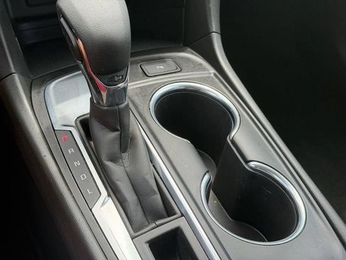 Used 2023 Chevrolet Equinox LT w/ Driver Convenience Package FWD image 24