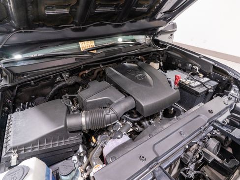 Used 2023 Toyota Tacoma TRD Sport AWD/4WD image 35