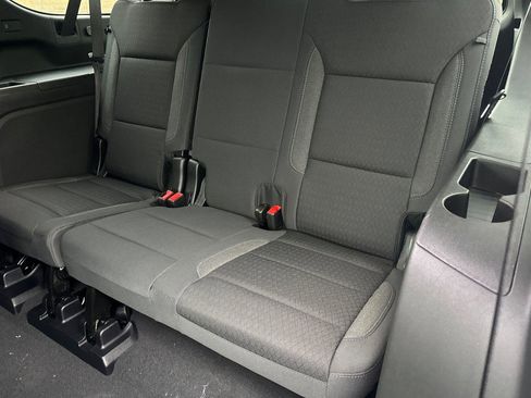 New 2026 Chevrolet Suburban LS image 14