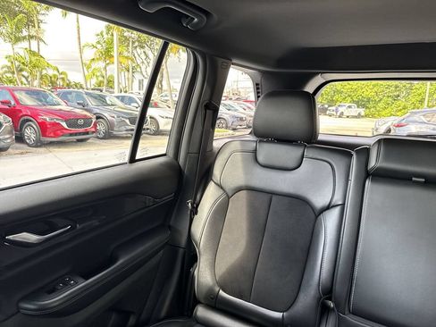 Used 2022 Jeep Grand Cherokee Altitude AWD/4WD image 17