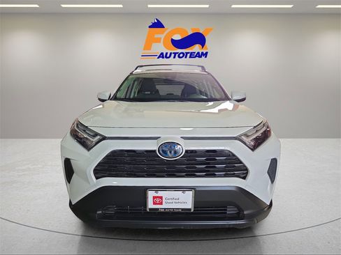 Used 2022 Toyota RAV4 XLE image 5