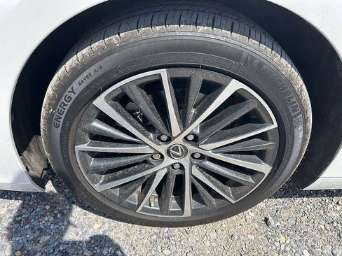 Used 2023 Lexus ES 350 w/ Premium Package FWD image 8