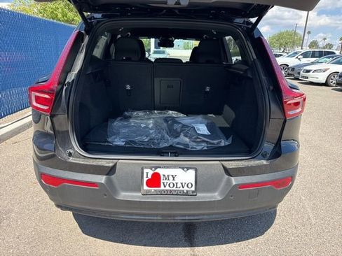 New 2025 Volvo EX40 Core w/ Climate Package image 7