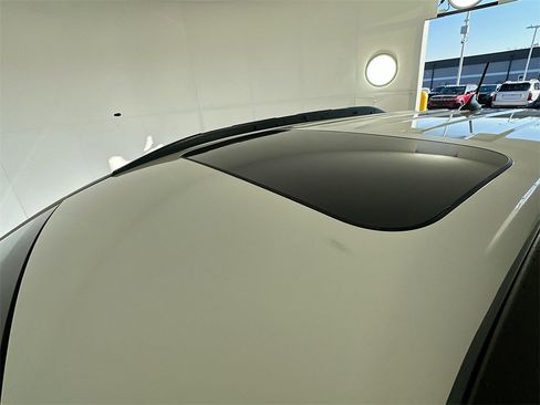 Used 2021 Ford EcoSport SE w/ SE Convenience Package image 22