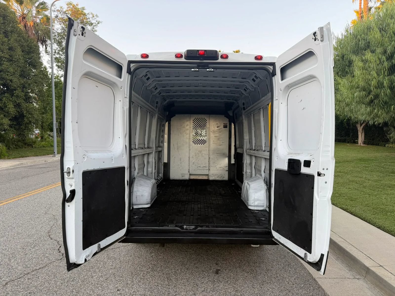 Used 2023 RAM ProMaster 3500 FWD image 7