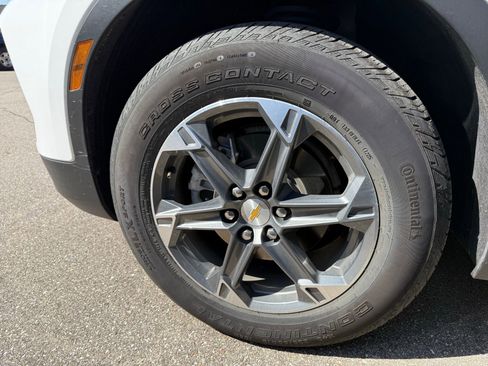 Used 2025 Chevrolet Blazer LT AWD/4WD image 7