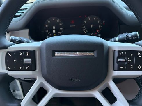 New 2026 Land Rover Defender 110 X-Dynamic SE AWD/4WD image 16