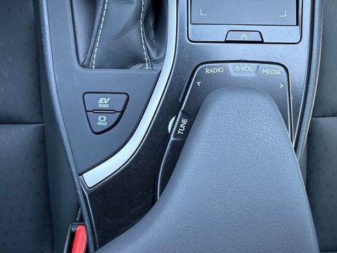 Used 2021 Lexus UX 250h w/ Accessory Package (Z1) AWD/4WD image 27