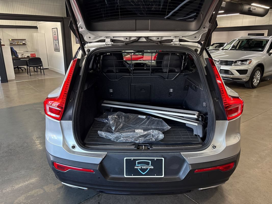 Used 2019 Volvo XC40 T5 R-Design AWD/4WD image 56
