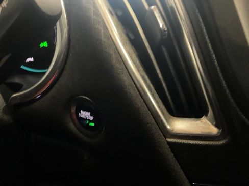 Used 2017 Chevrolet Malibu LT FWD image 23