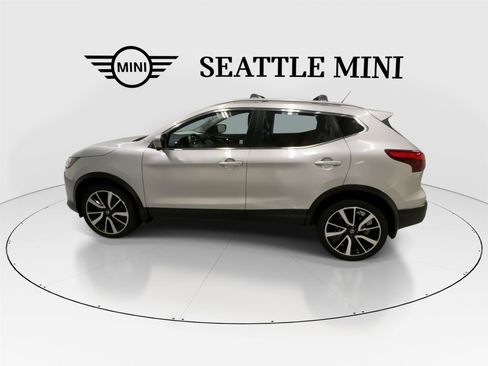 Used 2017 Nissan Rogue Sport SL w/ SL Premium Package image 7