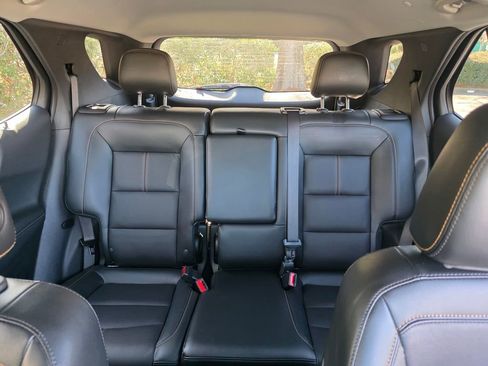 Used 2023 Chevrolet Equinox Premier image 26