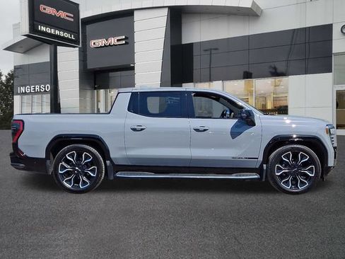 Used 2024 GMC Sierra EV Denali AWD/4WD image 25