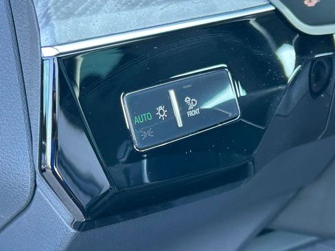 Used 2022 Audi e-tron Premium Plus w/ Premium Plus Package image 84