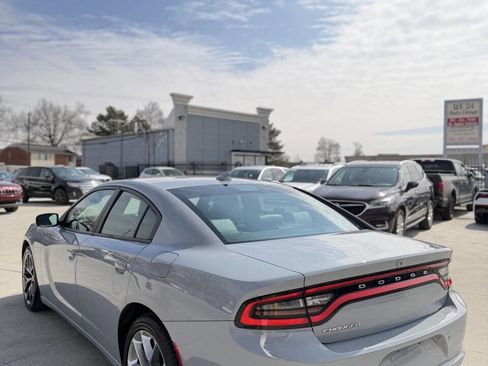 Used 2022 Dodge Charger SXT w/ Plus Group image 5