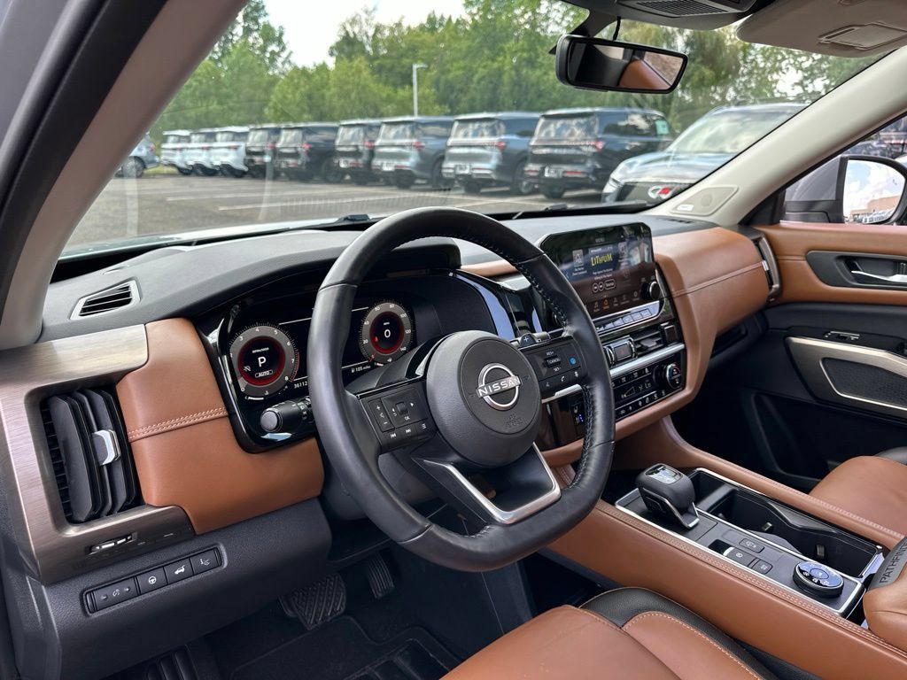Used 2023 Nissan Pathfinder Platinum AWD/4WD image 49