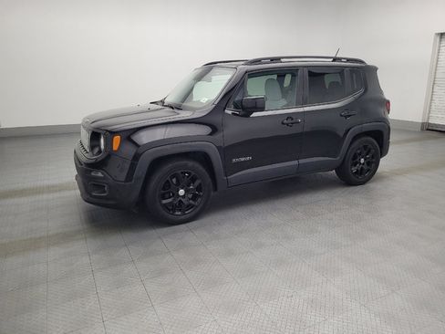 Used 2015 Jeep Renegade Latitude image 2