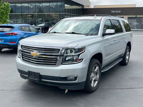 Used 2020 Chevrolet Suburban Premier AWD/4WD image 2