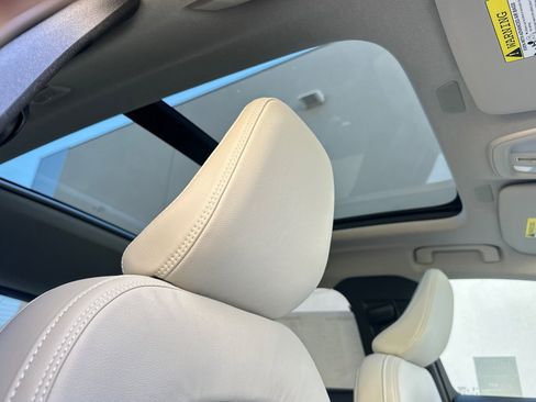 New 2026 Volvo XC40 B5 Plus w/ Protection Package Premier image 18