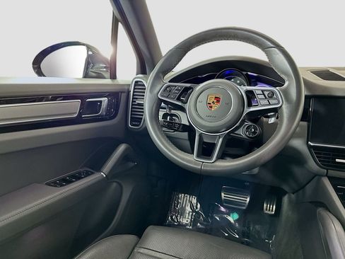 Certified 2023 Porsche Cayenne S Platinum image 25