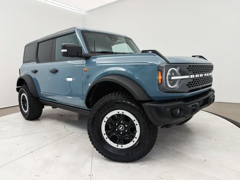 Used 2023 Ford Bronco Badlands w/ Sasquatch Package AWD/4WD image 2