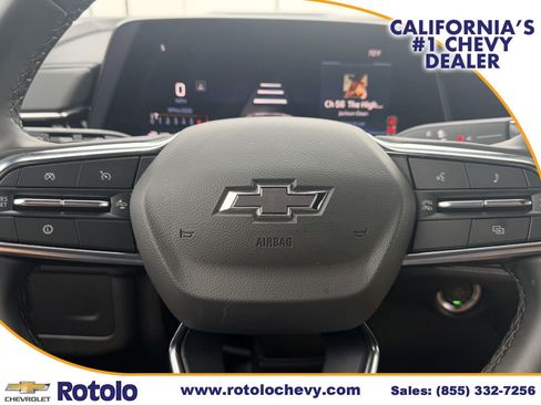 Used 2025 Chevrolet Suburban Z71 AWD/4WD image 25