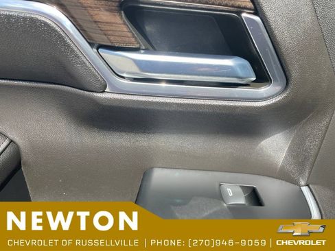 Used 2023 Chevrolet Silverado 1500 LT AWD/4WD image 35