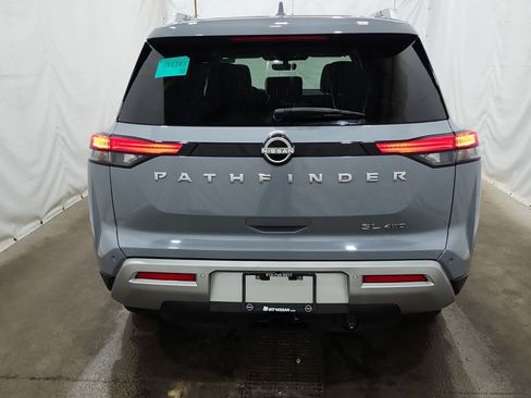 Used 2023 Nissan Pathfinder SL AWD/4WD image 6