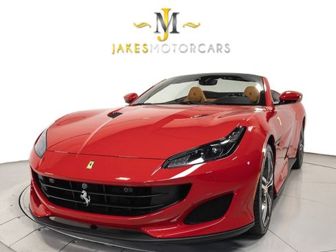 Used 2019 Ferrari Portofino RWD image 20