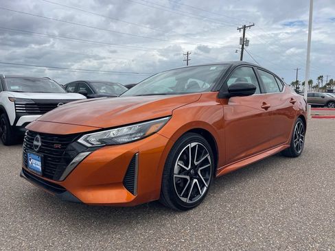 Certified 2025 Nissan Sentra SR w/ SR Premium Package FWD image 3