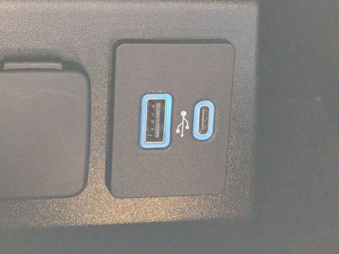 Used 2023 Ford Explorer XLT w/ Equipment Group 202A image 8