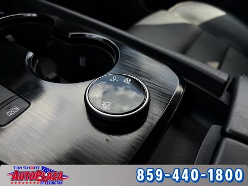 Used 2024 Nissan Rogue SL AWD/4WD image 22