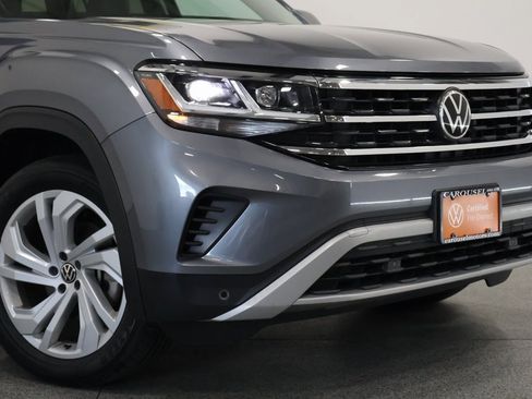 Certified 2022 Volkswagen Atlas SE image 3