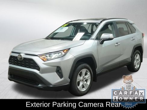 Used 2021 Toyota RAV4 XLE w/ Convenience Package AWD/4WD image 11