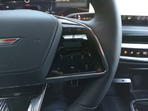 New 2026 Cadillac Lyriq V image 20