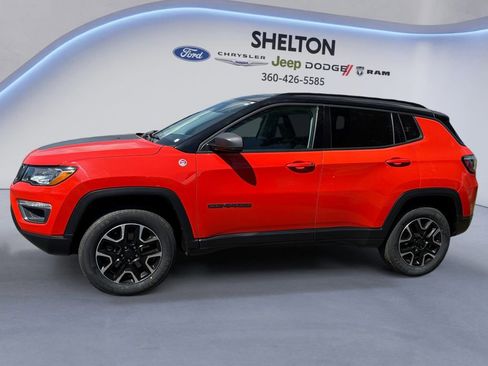 Used 2019 Jeep Compass Trailhawk AWD/4WD image 3