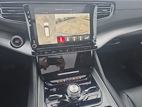 New 2026 Jeep Grand Wagoneer 4WD image 24