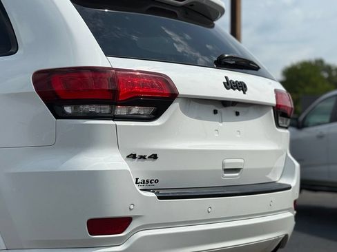 Used 2018 Jeep Grand Cherokee Altitude AWD/4WD image 37