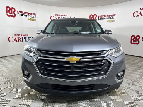 Used 2019 Chevrolet Traverse LT w/ LT Premium Package FWD image 2