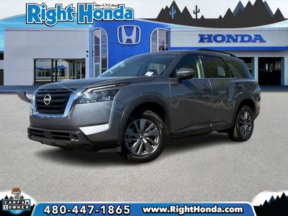 Used 2024 Nissan Pathfinder SV
