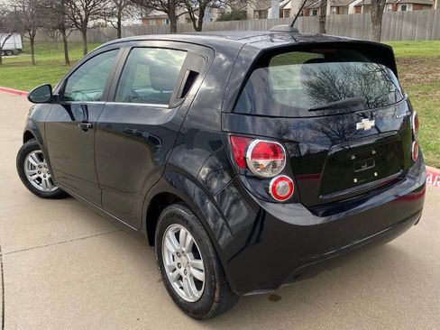 Used 2016 Chevrolet Sonic LT image 4