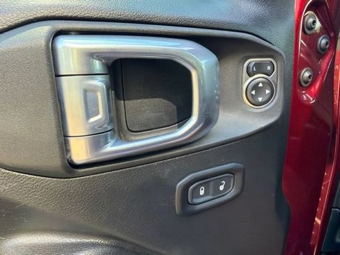 Used 2021 Jeep Wrangler Unlimited Sport AWD/4WD image 13