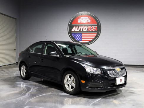 Used 2014 Chevrolet Cruze LT w/ Technology Package FWD image 1