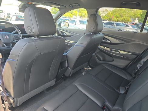 Used 2024 Buick Envista Sport Touring w/ Convenience II Package FWD image 12