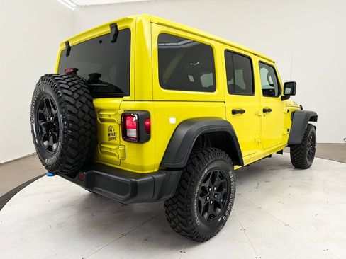 Used 2023 Jeep Wrangler Unlimited w/ Cold Weather Group AWD/4WD image 15