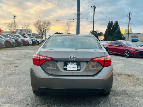 Used 2018 Toyota Corolla LE image 5