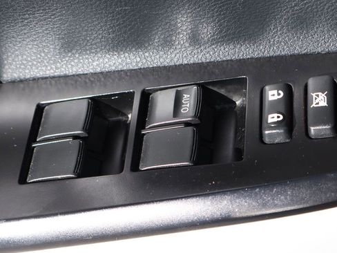 Used 2018 Toyota Tundra SR5 w/ SR5 Upgrade Package image 15